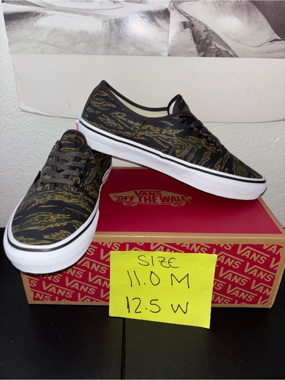 Vans Skate Authentic sz 11.0 Men’s 12.5 Women’s